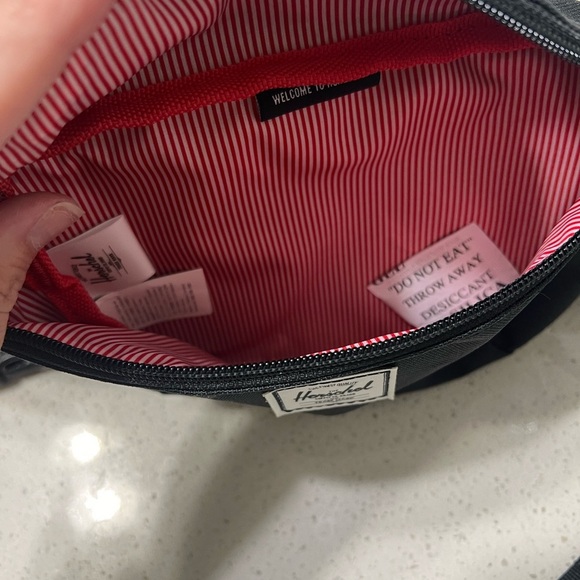 Herschel Supply Company Black Belt Bag - Picture 3 of 3